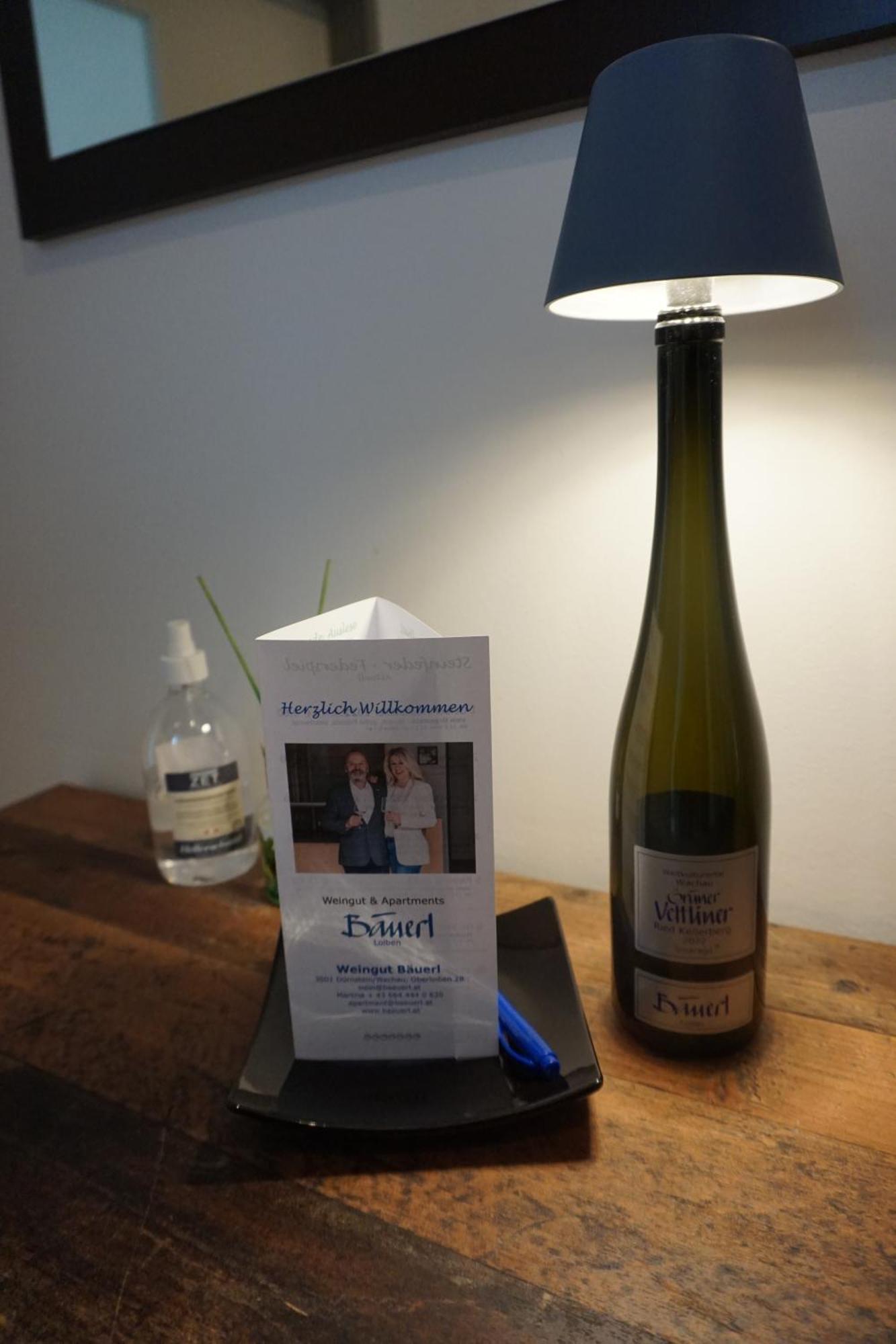 Weingut Baeuerl Apartment เดิร์นชไตน์ ภายนอก รูปภาพ