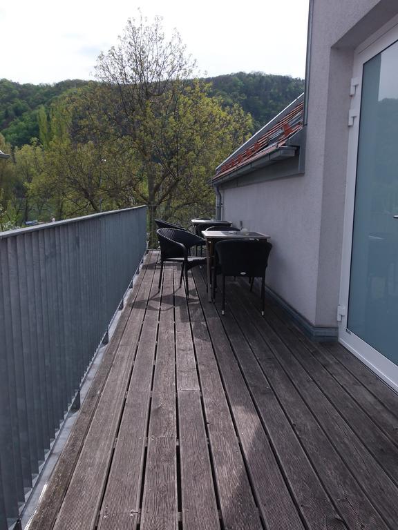 Weingut Baeuerl Apartment เดิร์นชไตน์ ภายนอก รูปภาพ